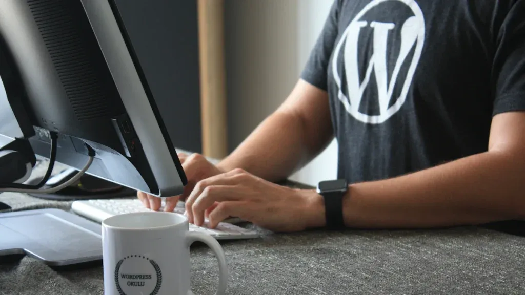 eCommerce Platform Comparison: Shopify vs WooCommerce vs MyCashflow